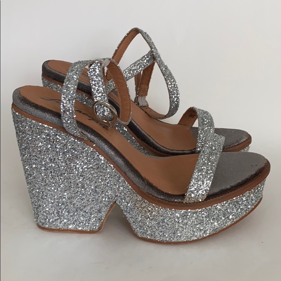 Free People Shoes - NEW Free People Glitter Silver Platform Sandals 36